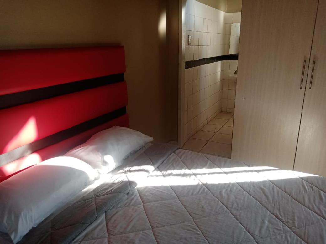 Ebony Guest House Pretoria Exterior photo